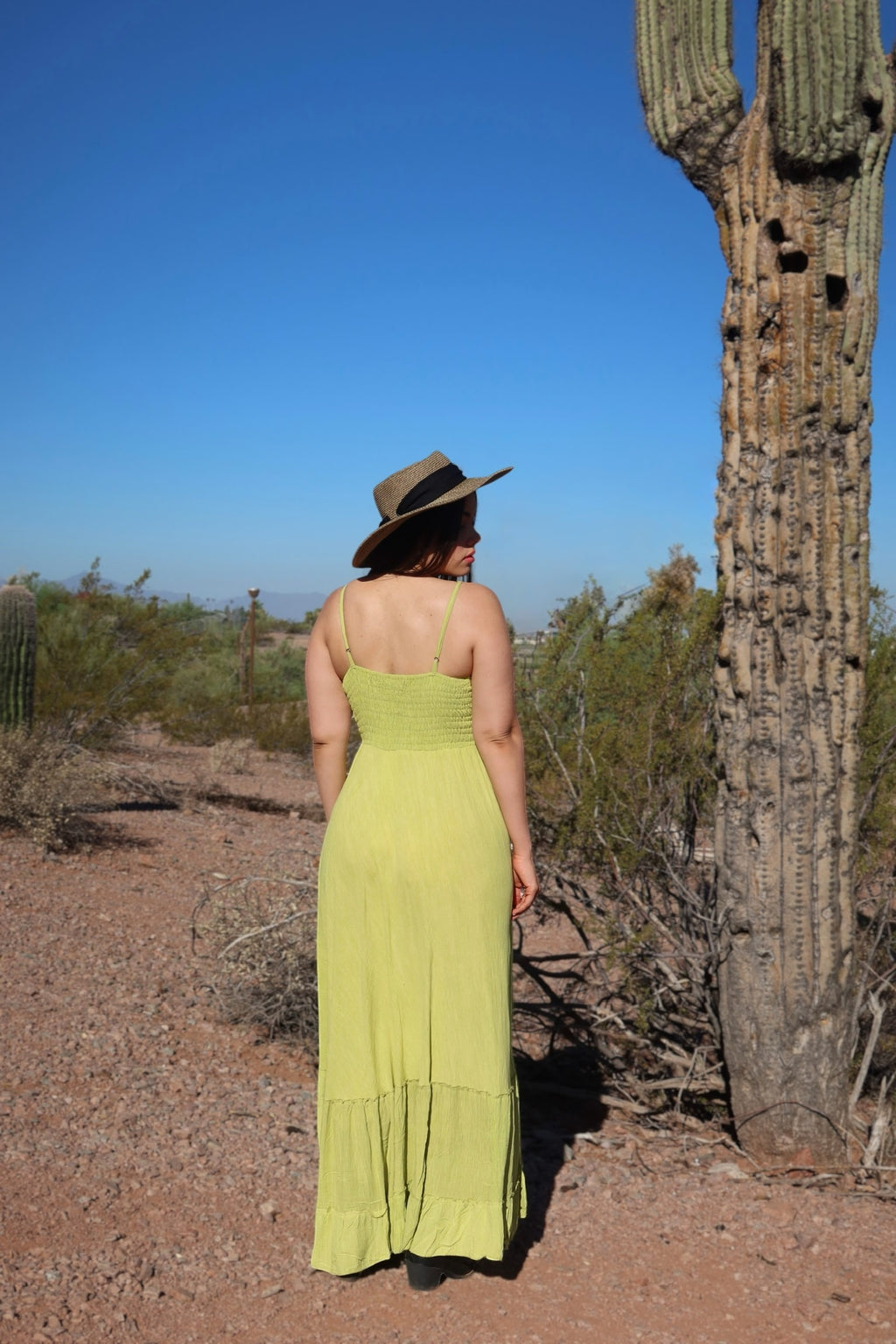 Naín dress Solid Pastel Green.