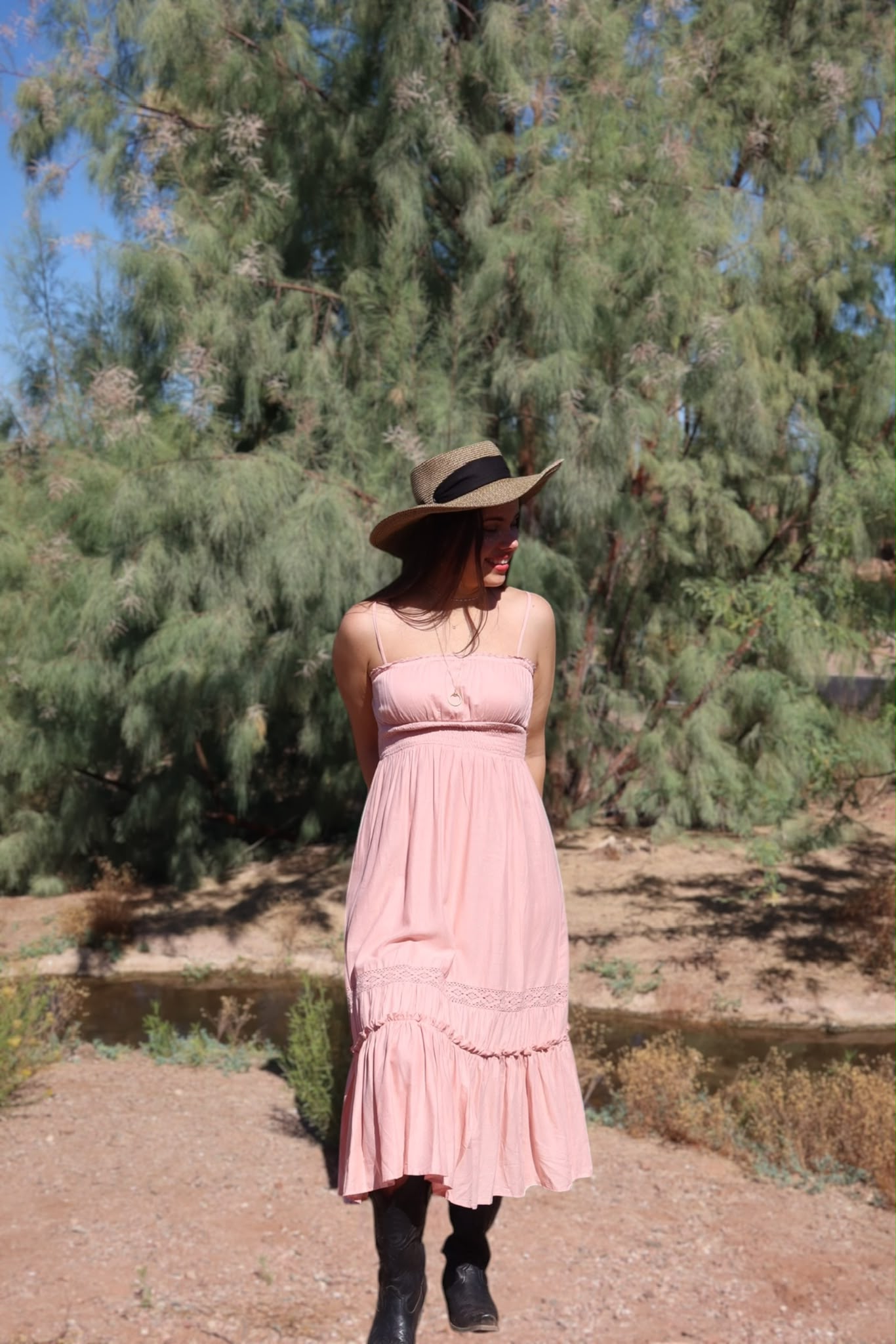 Belén - pastel pink dress